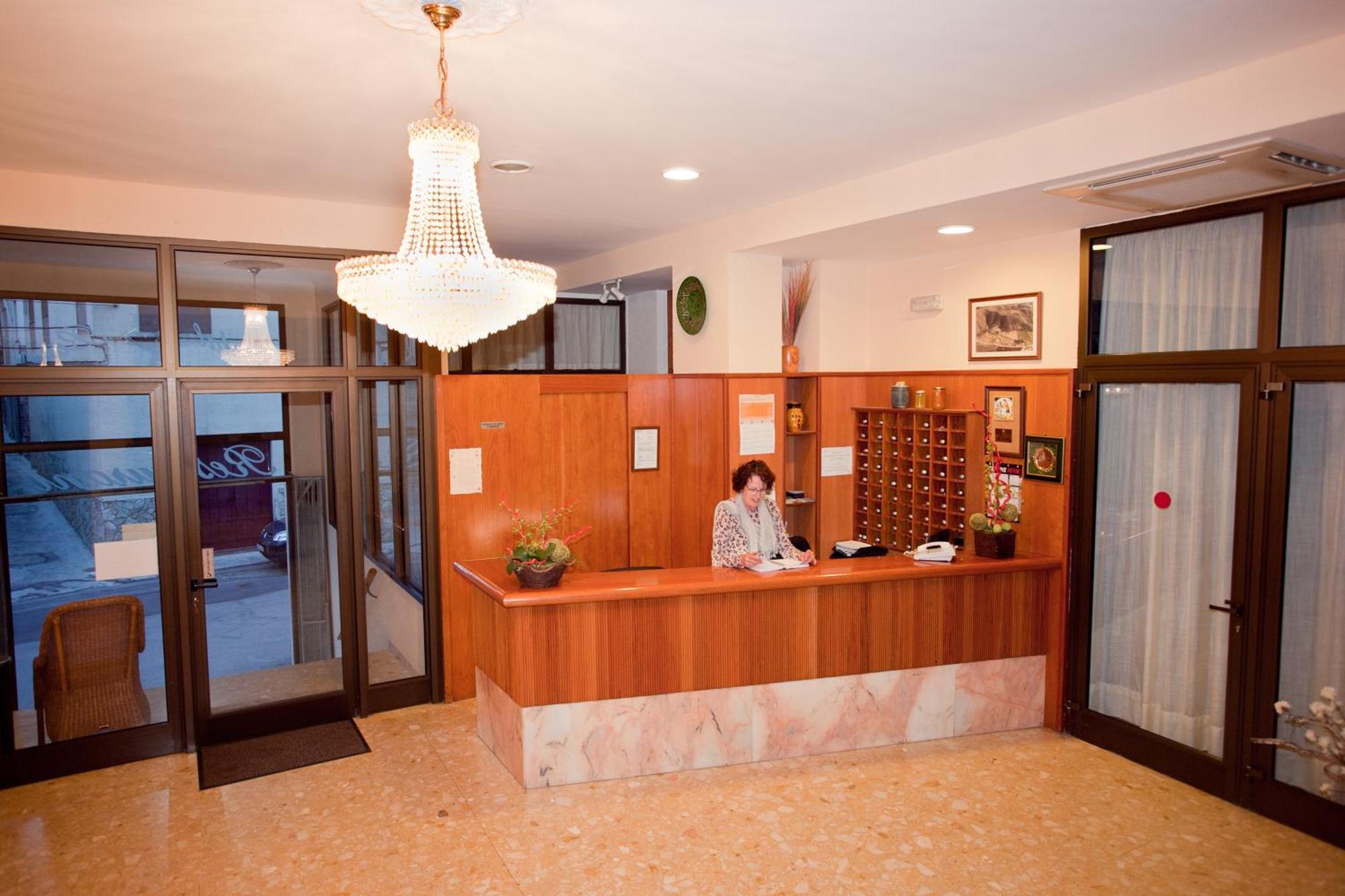 Hotel Beri Llança Εξωτερικό φωτογραφία