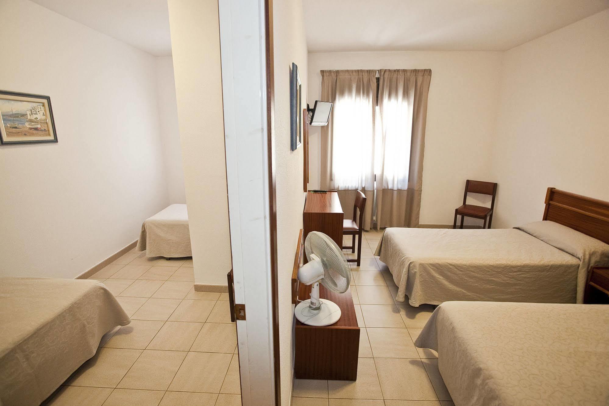 Hotel Beri Llança Εξωτερικό φωτογραφία