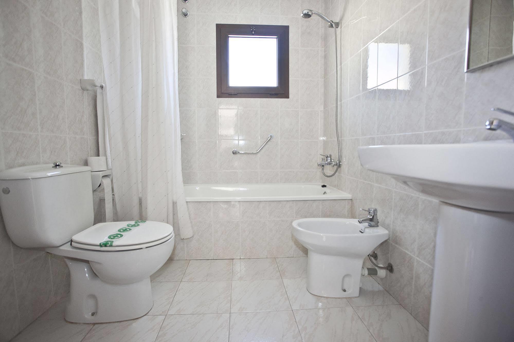 Hotel Beri Llança Εξωτερικό φωτογραφία